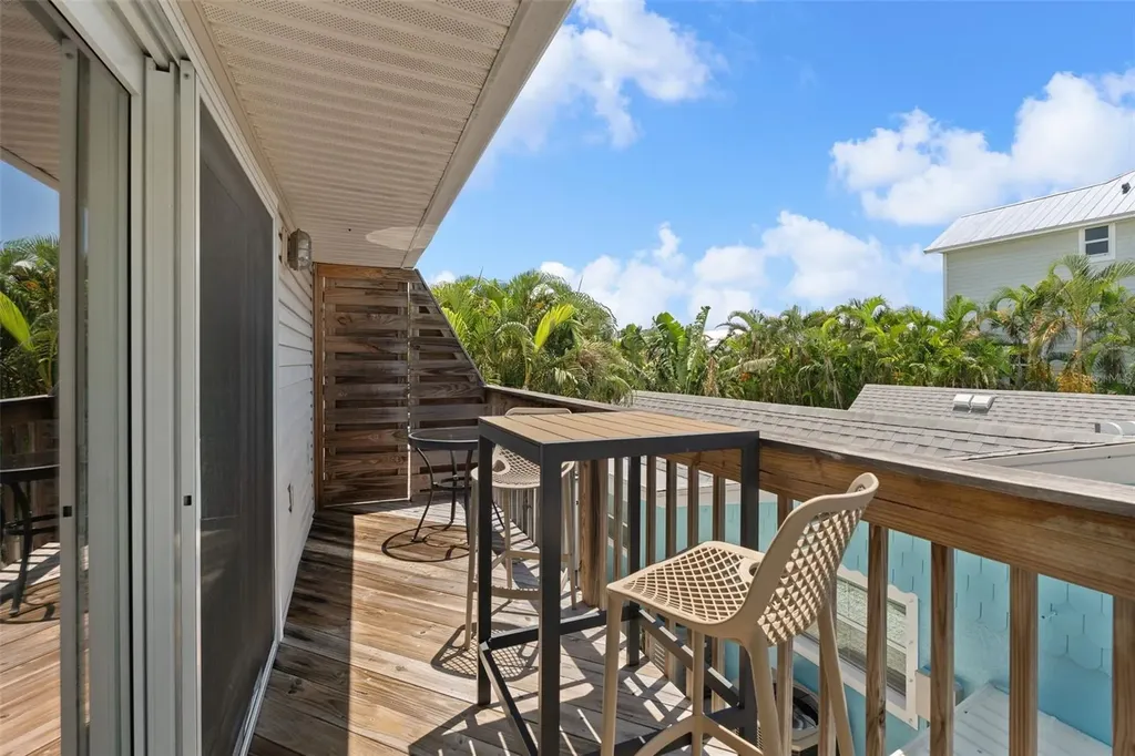 2517 Avenue C Bradenton Beach FL 34217