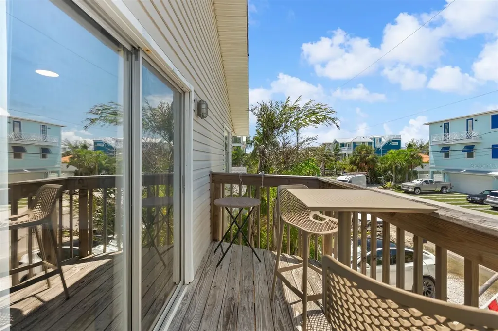 2517 Avenue C Bradenton Beach FL 34217