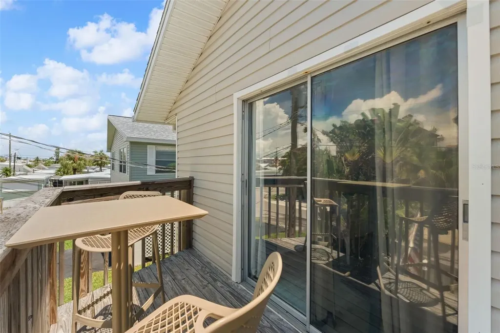 2517 Avenue C Bradenton Beach FL 34217