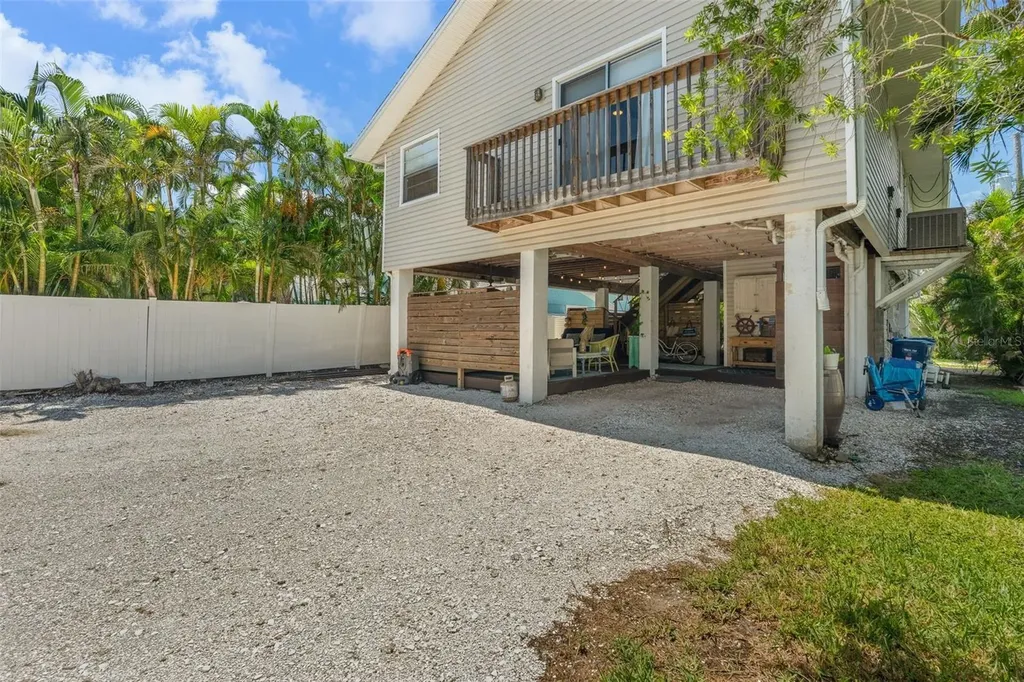 2517 Avenue C Bradenton Beach FL 34217