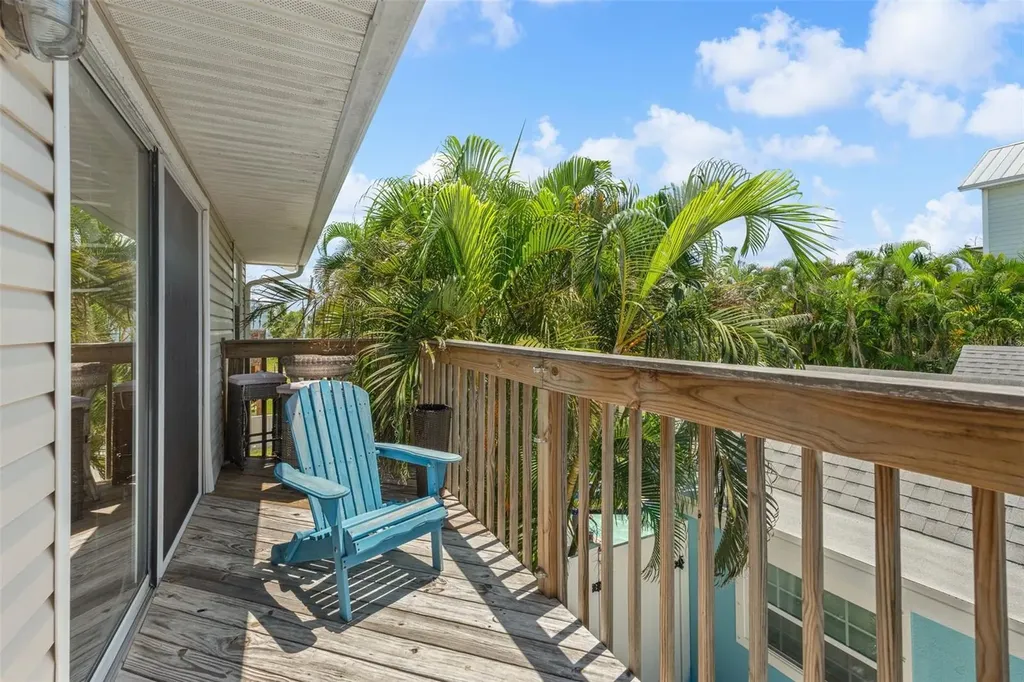 2517 Avenue C Bradenton Beach FL 34217