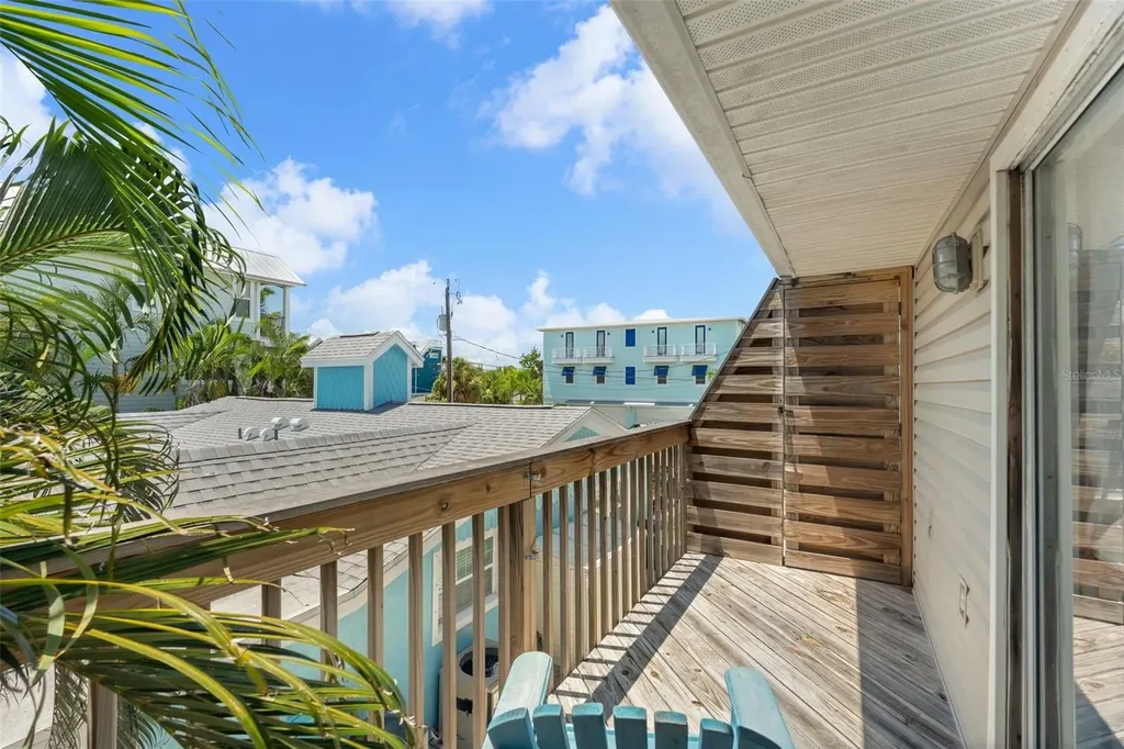 2517 Avenue C Bradenton Beach FL 34217