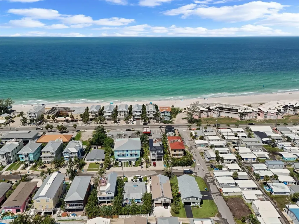 2517 Avenue C Bradenton Beach FL 34217