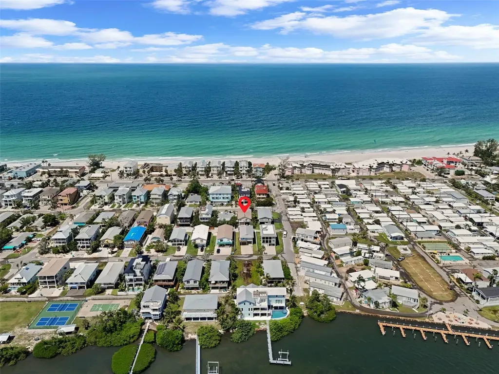 2517 Avenue C Bradenton Beach FL 34217
