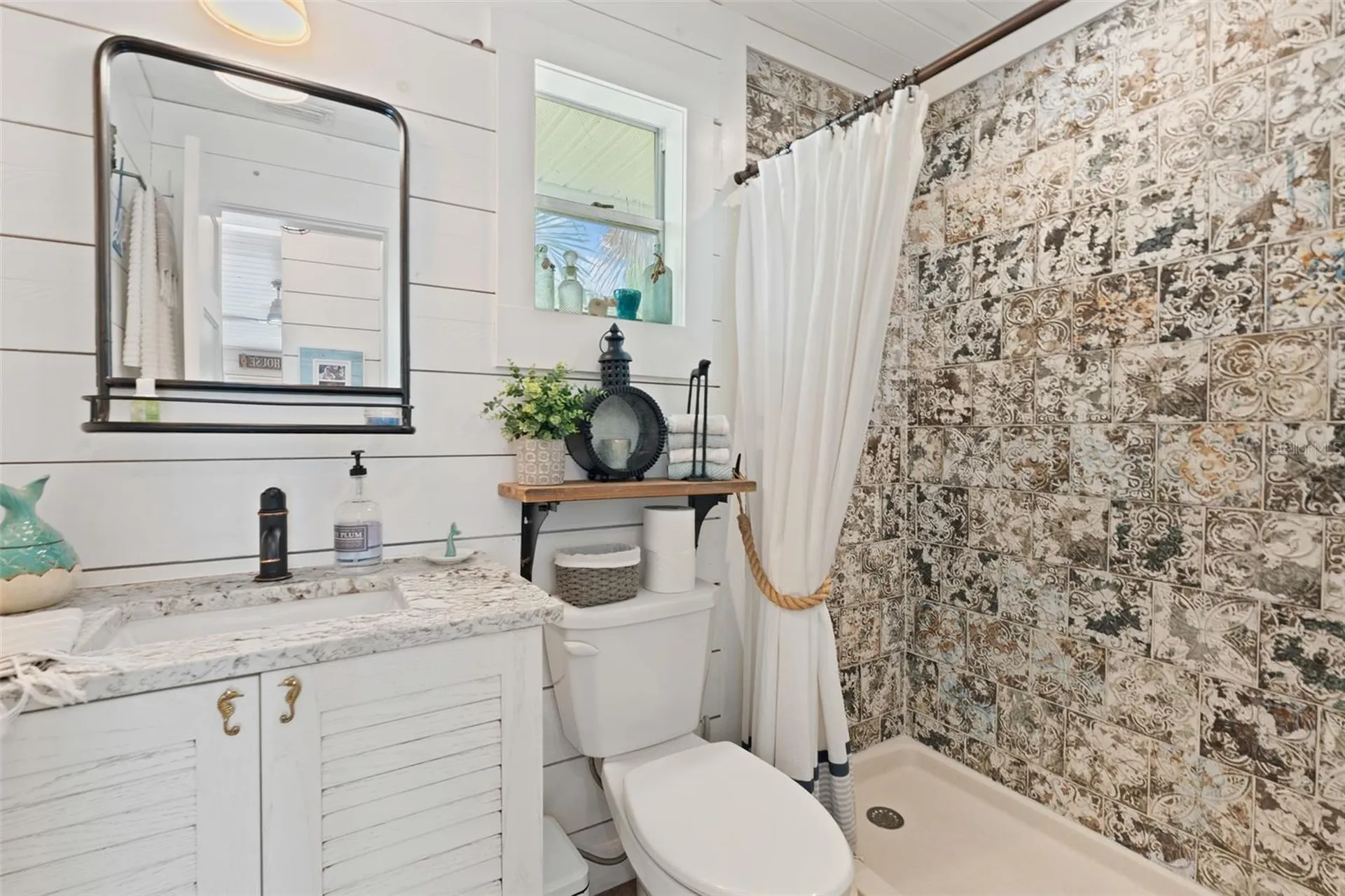 2517 Avenue C Bradenton Beach FL 34217