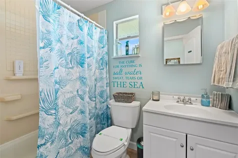 2517 Avenue C Bradenton Beach FL 34217