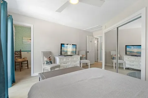 2517 Avenue C Bradenton Beach FL 34217