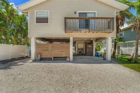 2517 Avenue C Bradenton Beach FL 34217