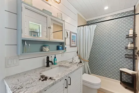 2517 Avenue C Bradenton Beach FL 34217