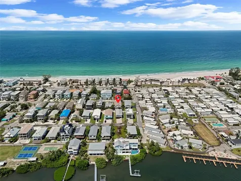 2517 Avenue C Bradenton Beach FL 34217