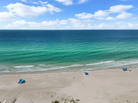 2517 Avenue C Bradenton Beach FL 34217