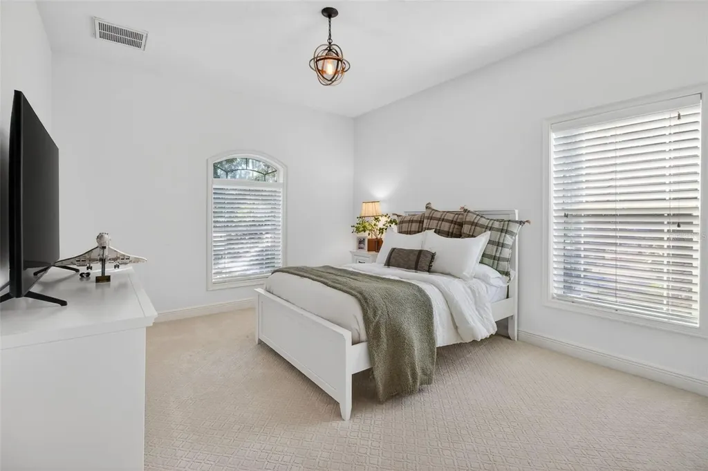 1298 Seville Lane NE St Petersburg FL 33704