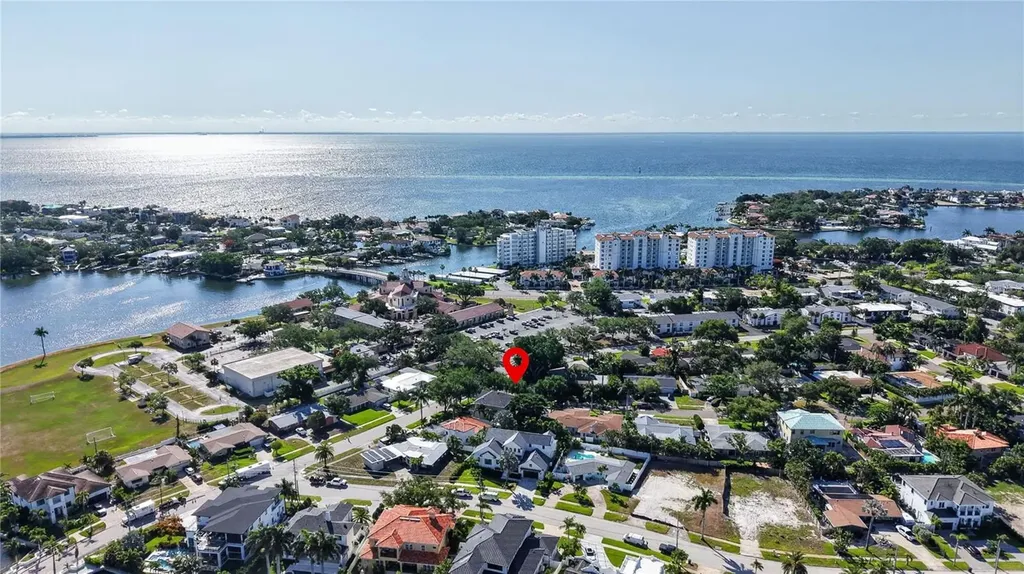 1298 Seville Lane NE St Petersburg FL 33704