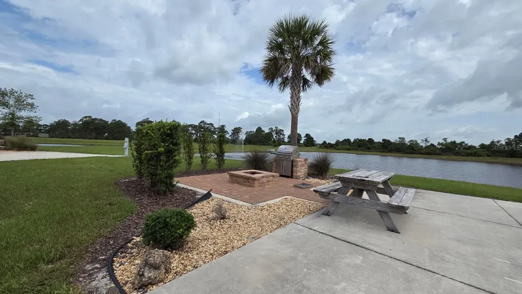 71 Cedar Circle E Lake Wales FL 33898