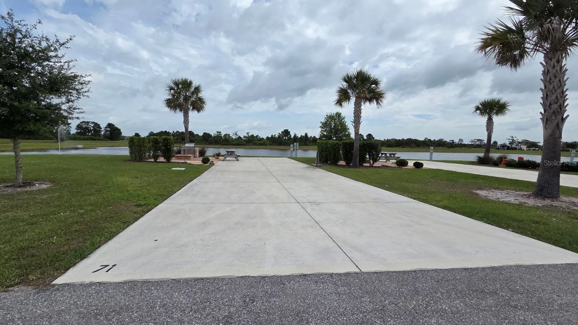71 Cedar Circle E Lake Wales FL 33898
