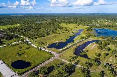 71 Cedar Circle E Lake Wales FL 33898