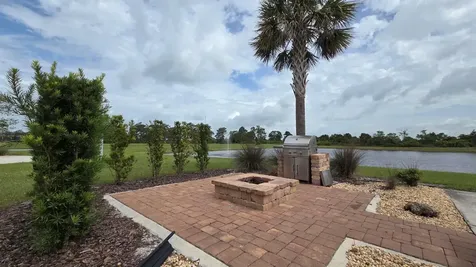 71 Cedar Circle E Lake Wales FL 33898