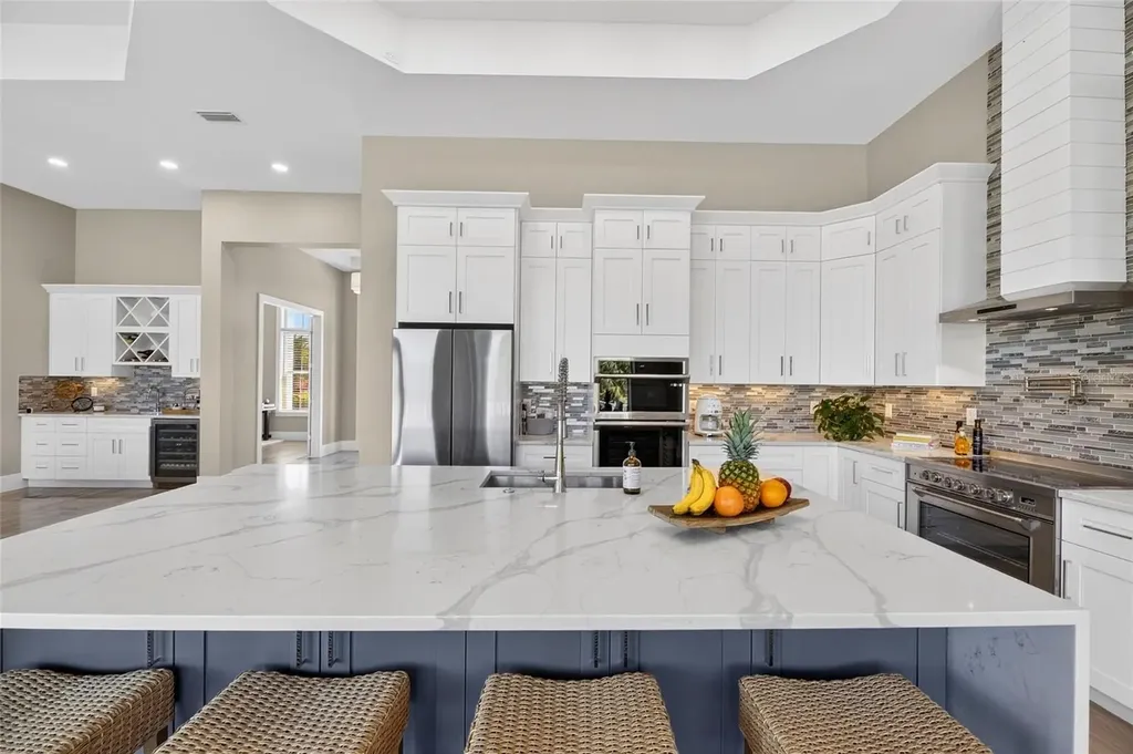 638 Manns Harbor Drive Apollo Beach FL 33572