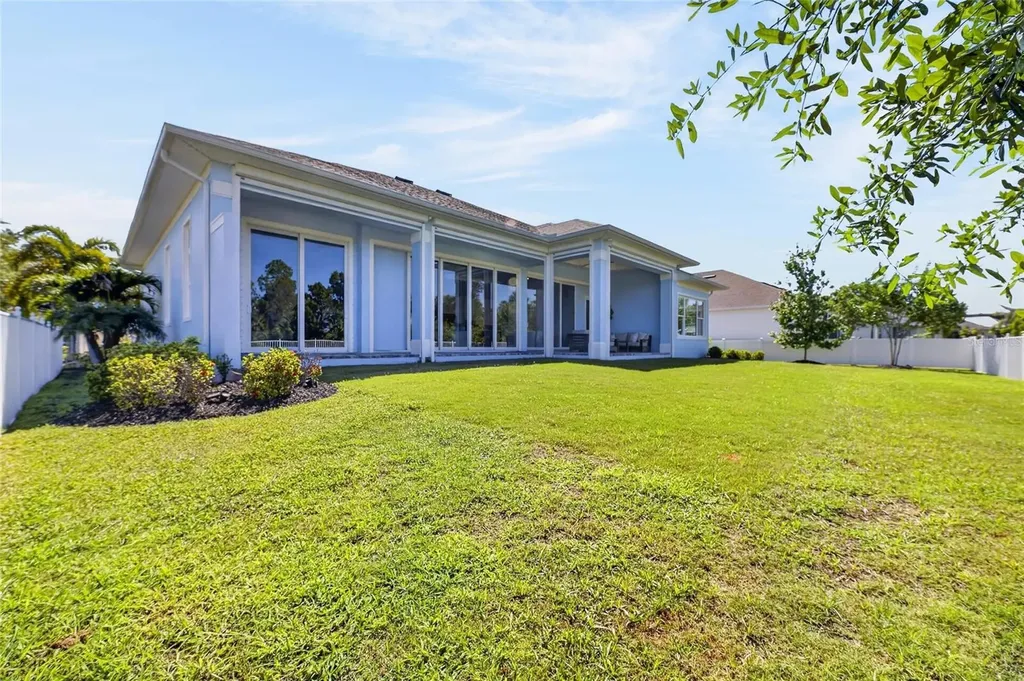 638 Manns Harbor Drive Apollo Beach FL 33572
