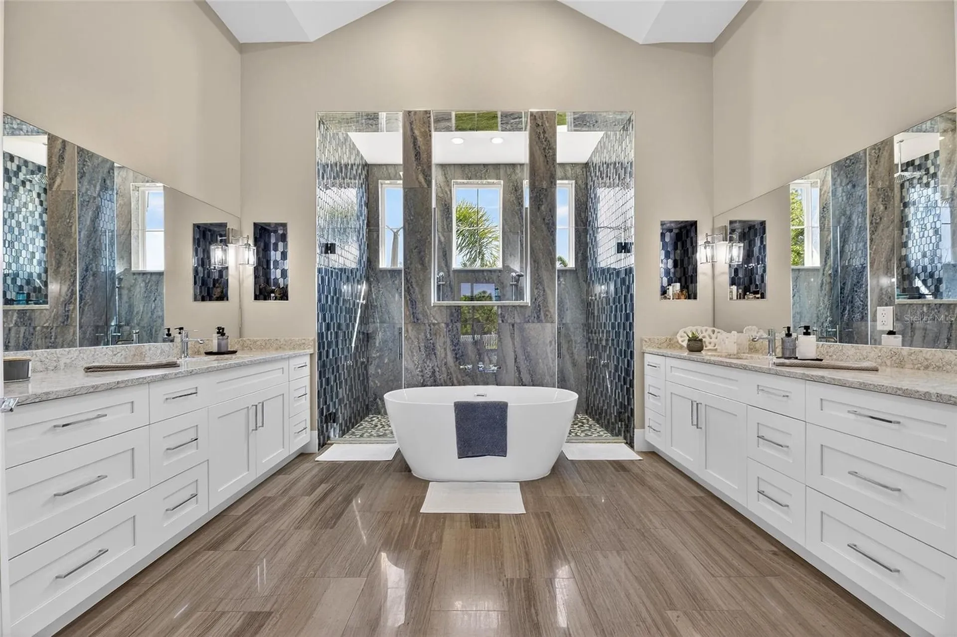 638 Manns Harbor Drive Apollo Beach FL 33572
