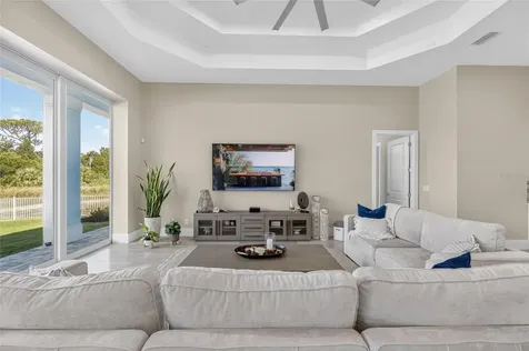 638 Manns Harbor Drive Apollo Beach FL 33572