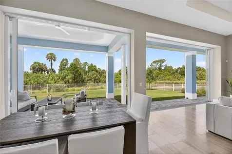 638 Manns Harbor Drive Apollo Beach FL 33572