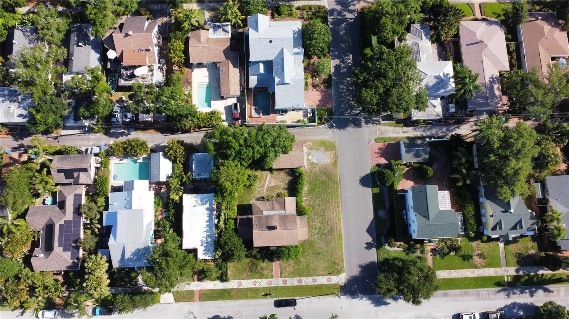 255 19th Avenue NE St Petersburg FL 33704