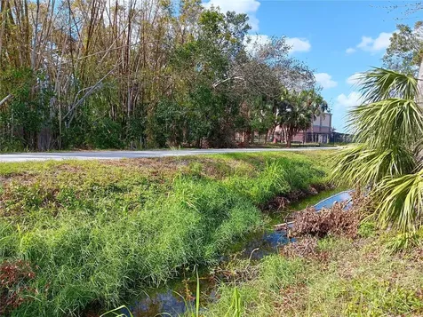 1240 70th Street N St Petersburg FL 33710