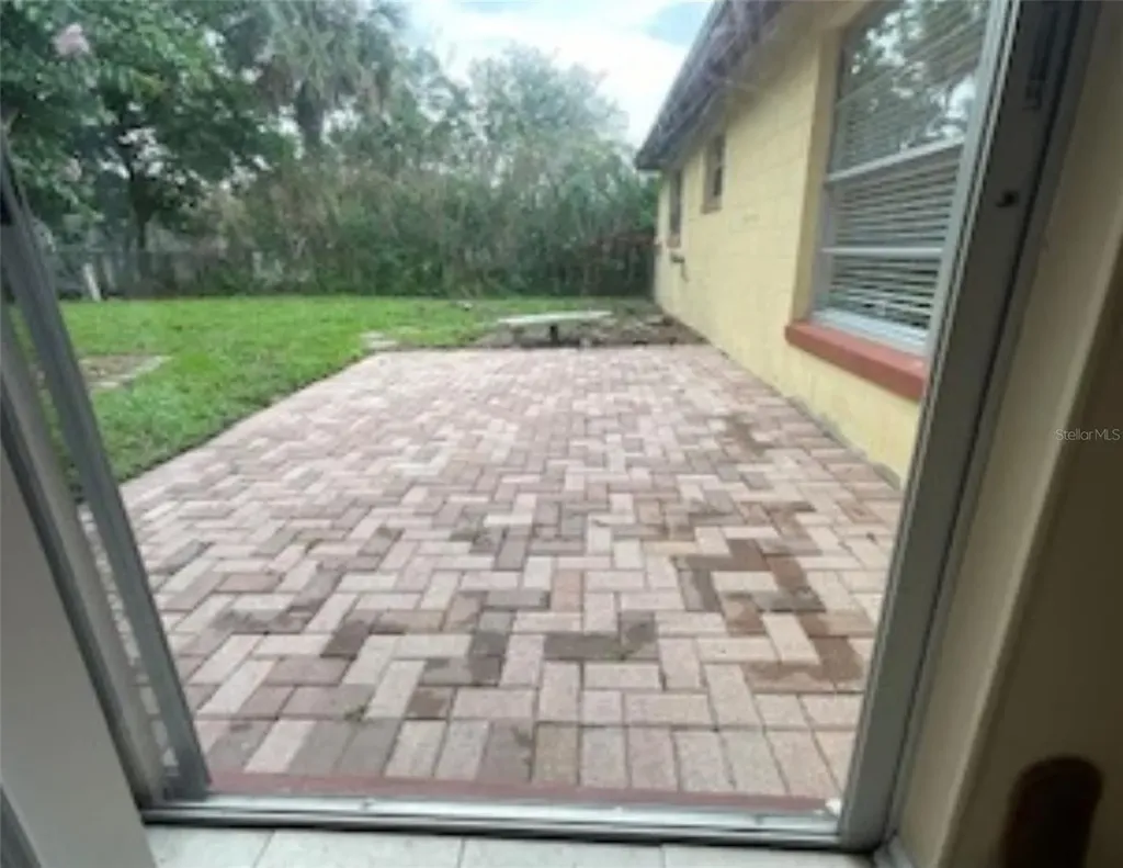 208 Shady Hollow Casselberry FL 32707