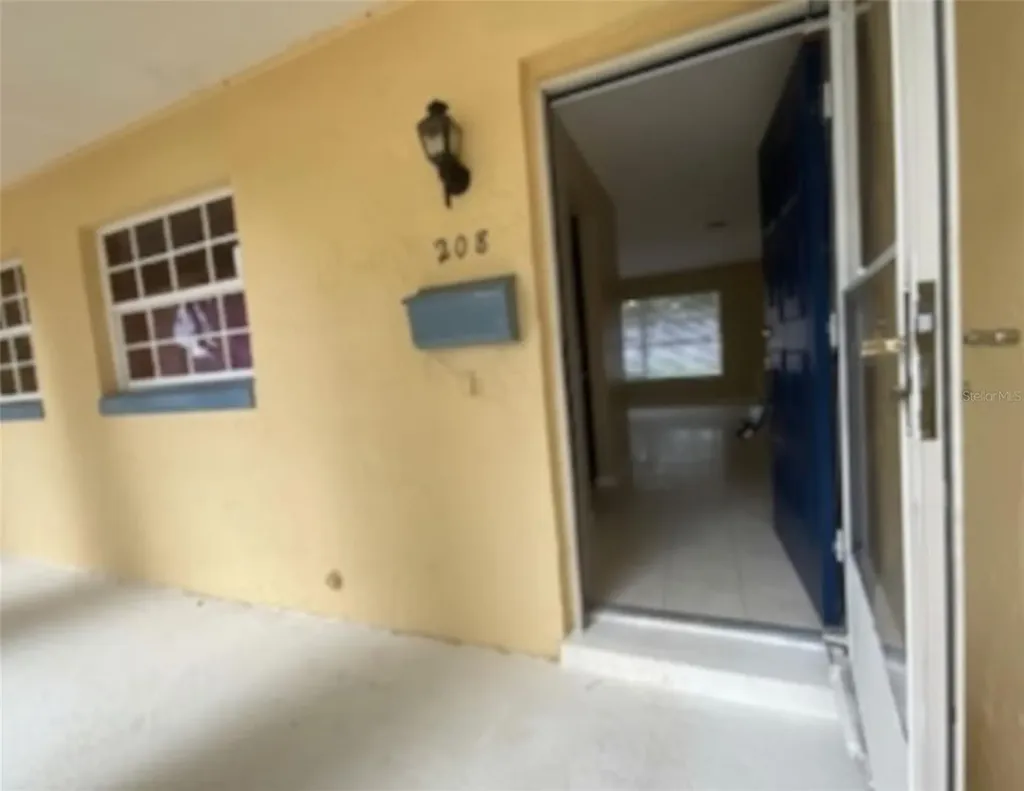 208 Shady Hollow Casselberry FL 32707