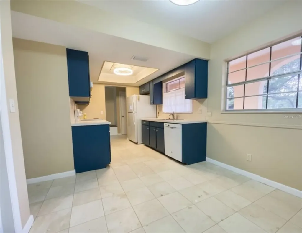 208 Shady Hollow Casselberry FL 32707
