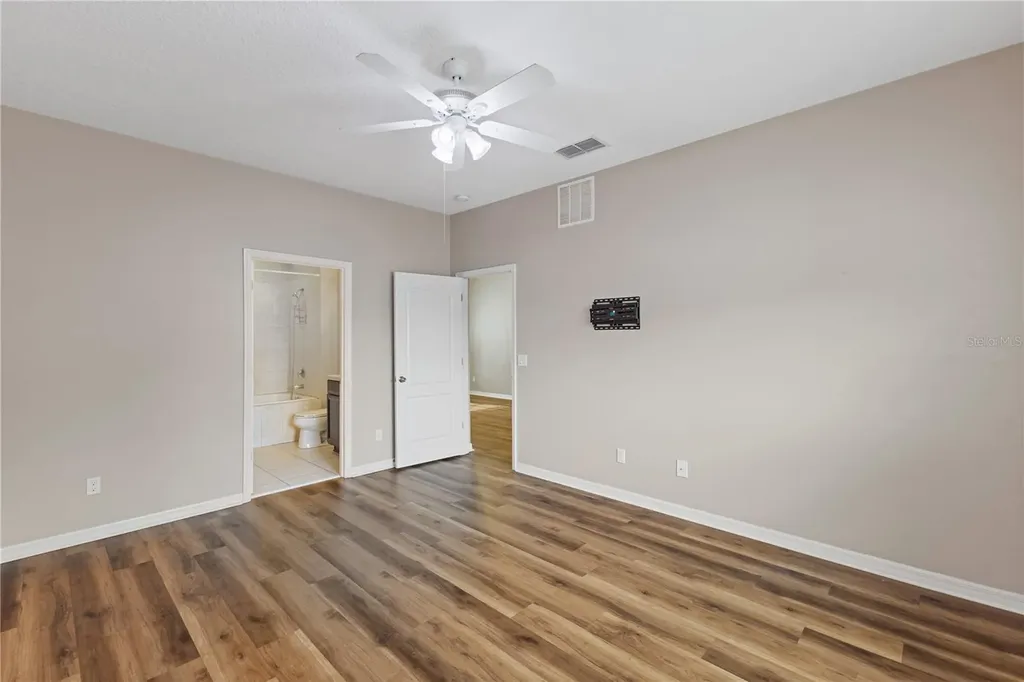 506 Rainbow Springs Loop Groveland FL 34736