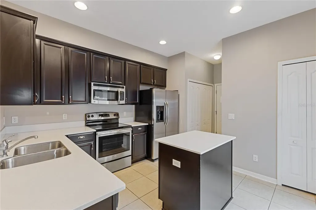 506 Rainbow Springs Loop Groveland FL 34736