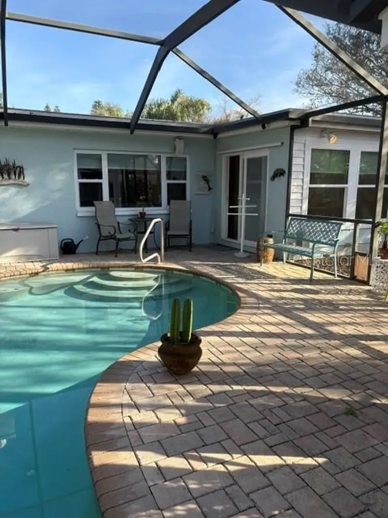 3942 11th Avenue N St Petersburg FL 33713