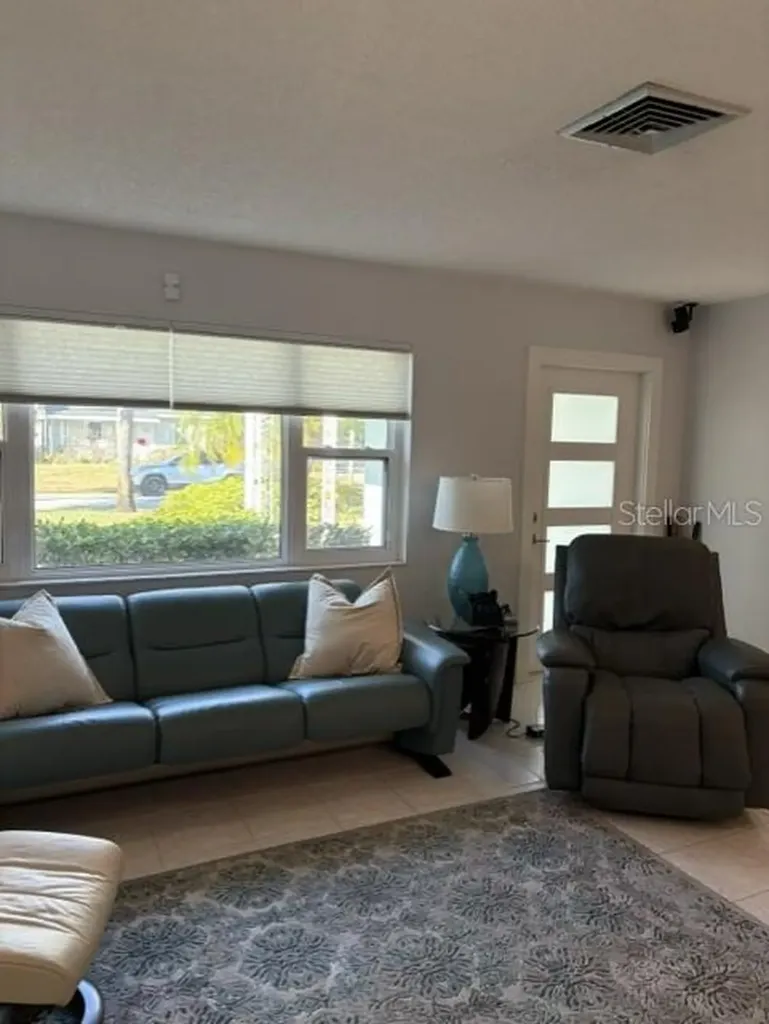 3942 11th Avenue N St Petersburg FL 33713