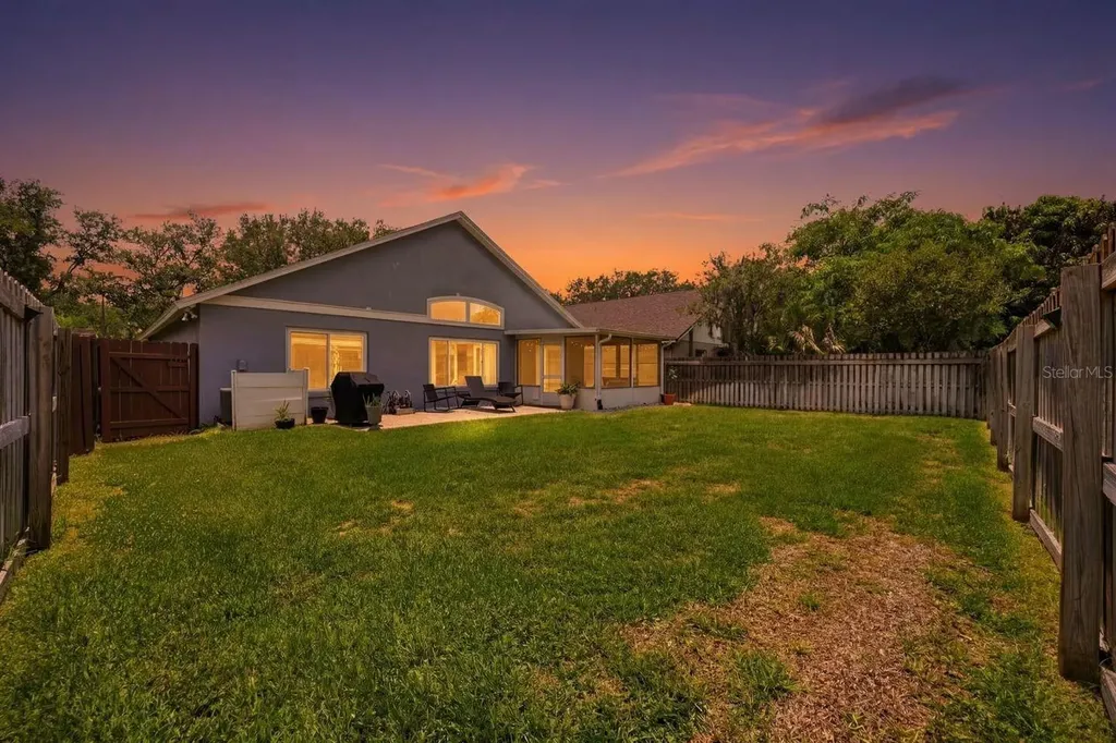 12327 Glenfield Avenue Tampa FL 33626