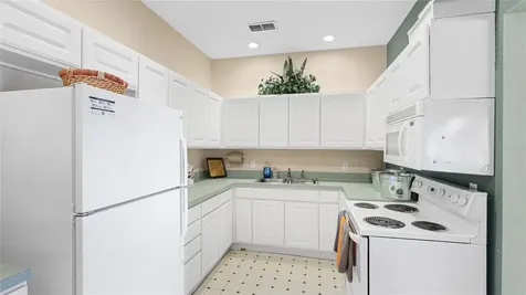4244 Central Sarasota Parkway Sarasota FL 34238