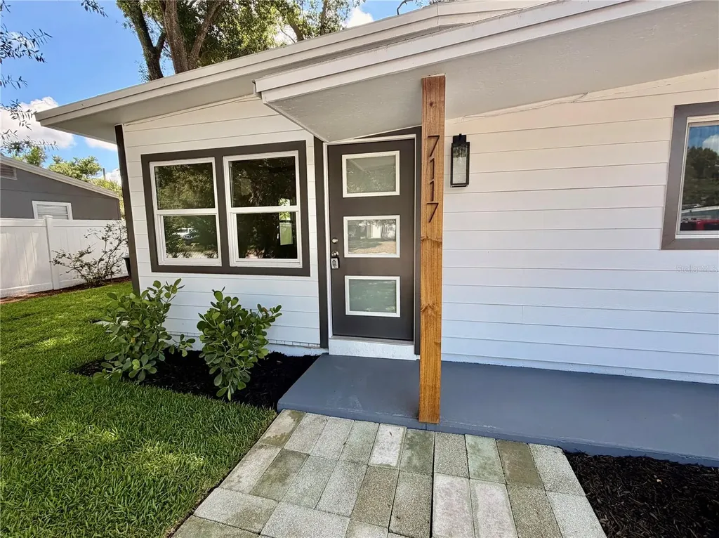 7117 15th Street N St Petersburg FL 33702