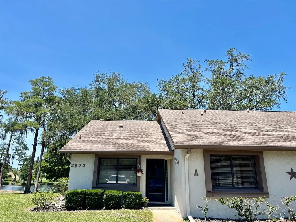 2572 Laurelwood Drive Clearwater FL 33763