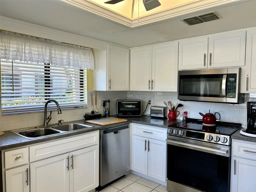 2572 Laurelwood Drive Clearwater FL 33763