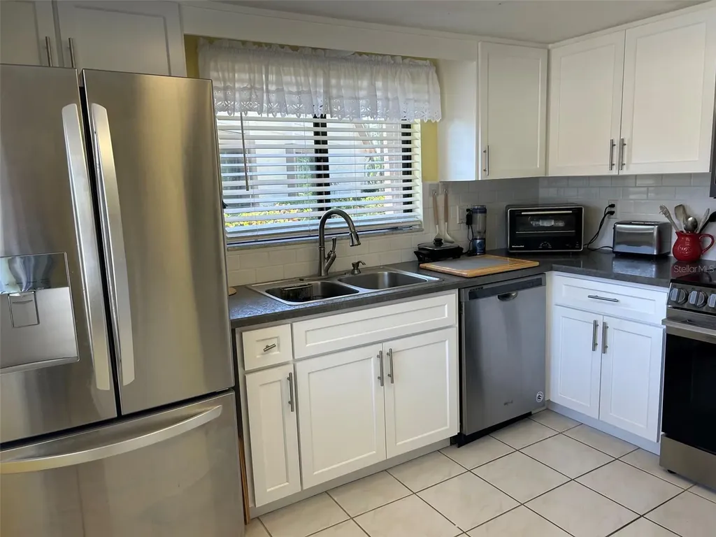 2572 Laurelwood Drive Clearwater FL 33763