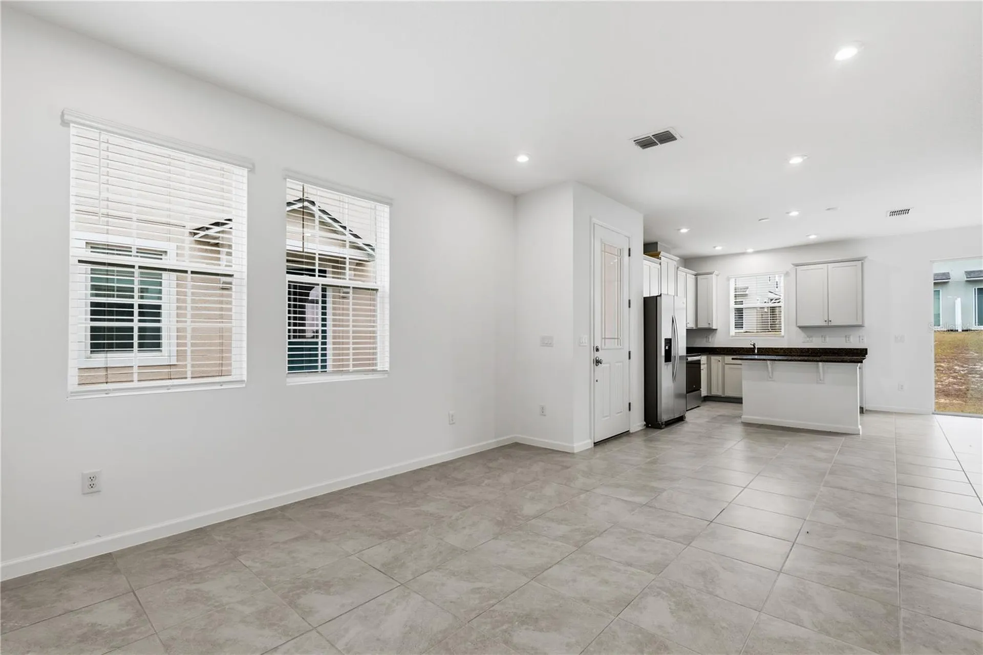 1124 Lakeshore Breeze Place Kissimmee FL 34747