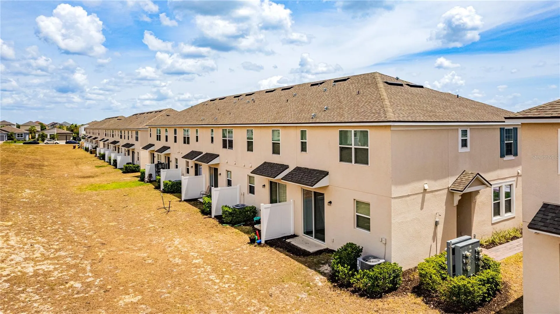 1124 Lakeshore Breeze Place Kissimmee FL 34747
