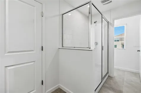 1124 Lakeshore Breeze Place Kissimmee FL 34747