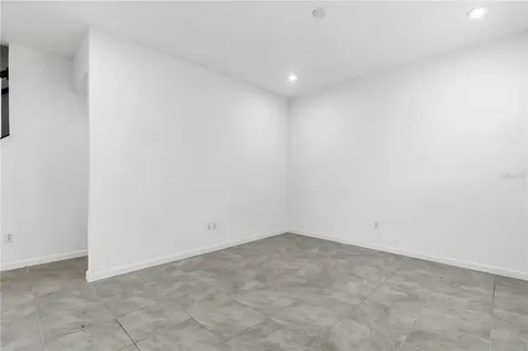 1124 Lakeshore Breeze Place Kissimmee FL 34747