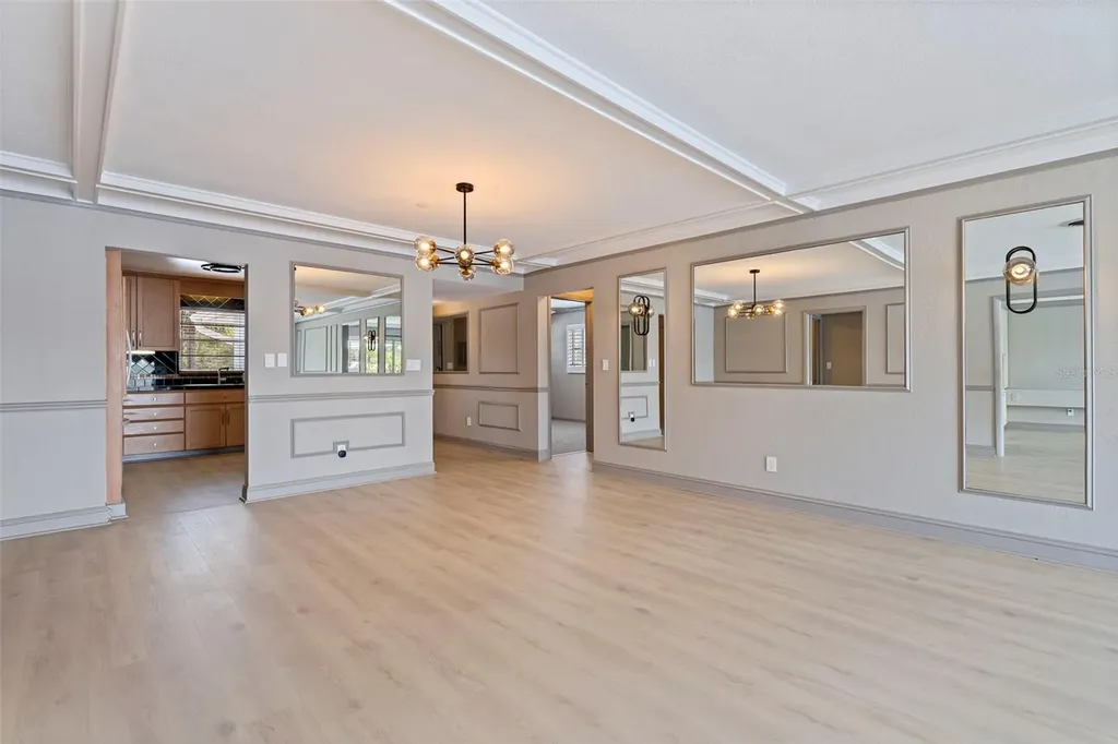 3717 46th Avenue S St Petersburg FL 33711