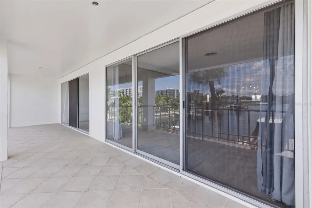 3717 46th Avenue S St Petersburg FL 33711