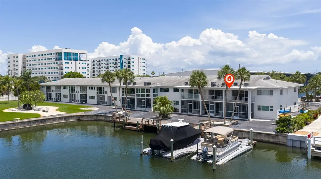 3717 46th Avenue S St Petersburg FL 33711