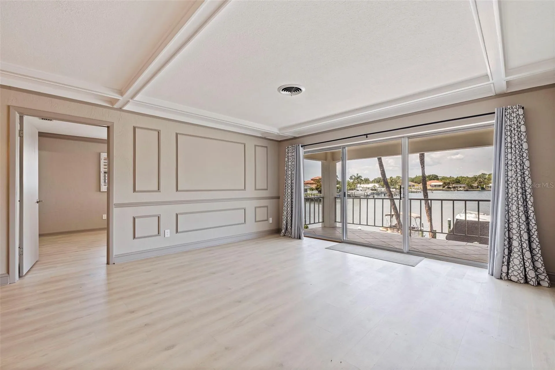3717 46th Avenue S St Petersburg FL 33711