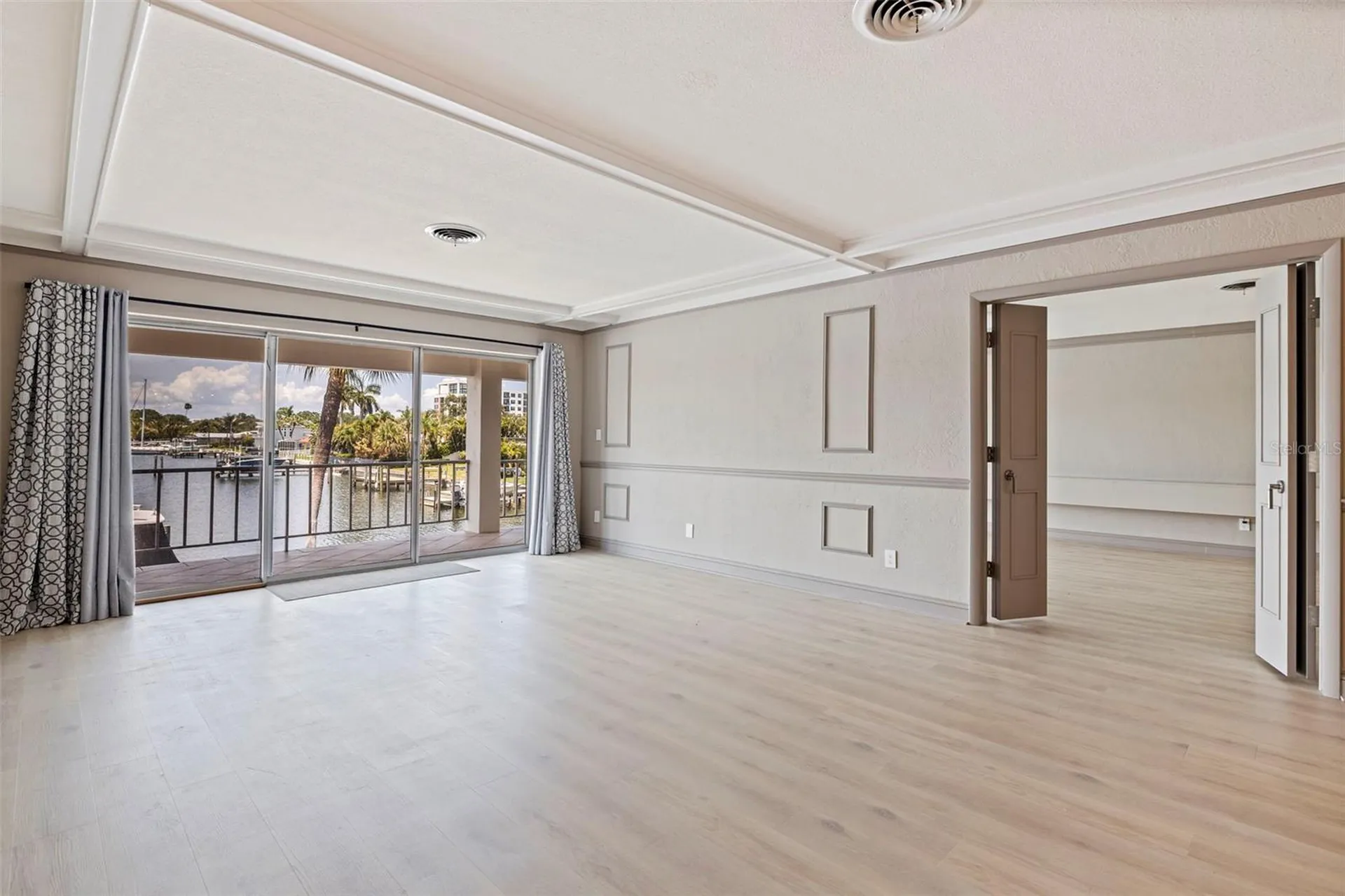3717 46th Avenue S St Petersburg FL 33711